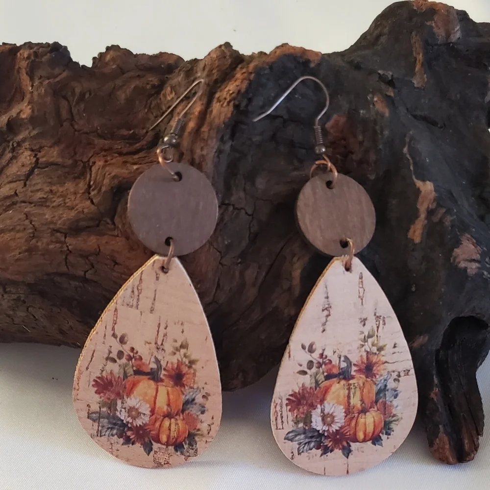 New Fall Earrings Floral Pumpkin Print Cork And Wood Teardrop Lightweight Dangle - Picture 1 of 6